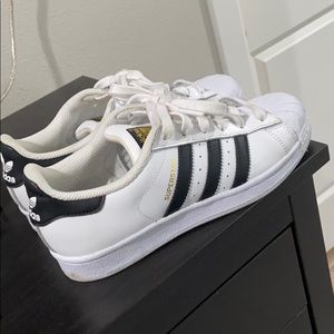 Adidas Superstar women’s size 5